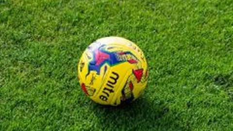 歐聯杯四強首戰：法蘭克福對巴塞1-1握手言和 費蘭立功皮克傷退